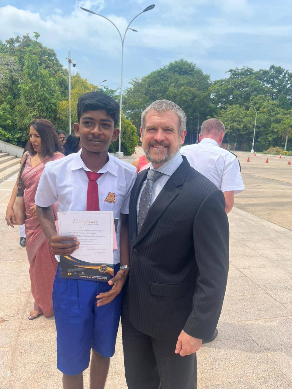 ஏமாறாதிருப்போம் நேர் வழி செல்வோம் - ஓவியப் போட்டி